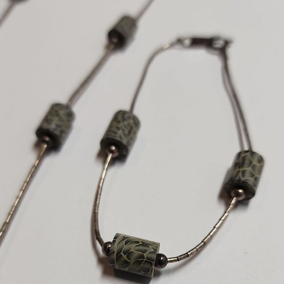 Vintage JORDAN Sterling Silver and Green Snake Print Beaded Jewelry Set - Picture 2 of 6